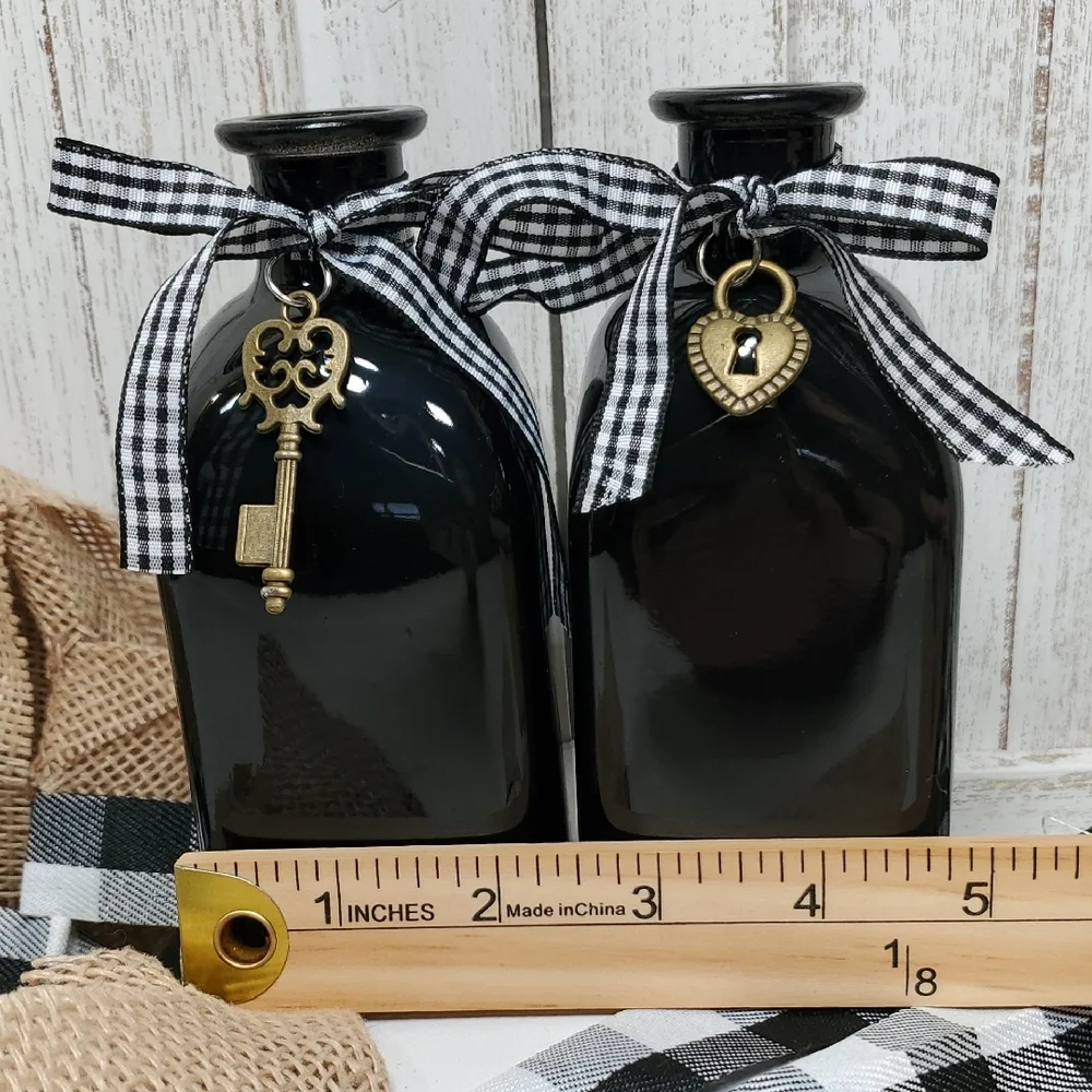 NEW Black Bud Vases Buffalo Plaid Ribbon with Key & Heart Charms Country Bottles